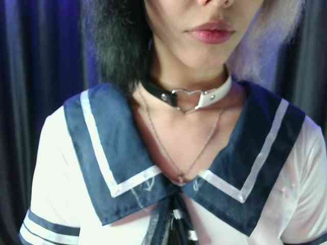 이 모델은 현재 라이브 중입니다. KateMooss