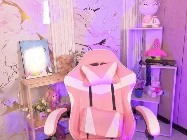 ChloeLombardi live cam on BongaCams