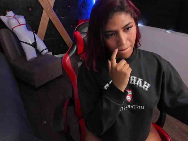 ChloeLombardi webcam