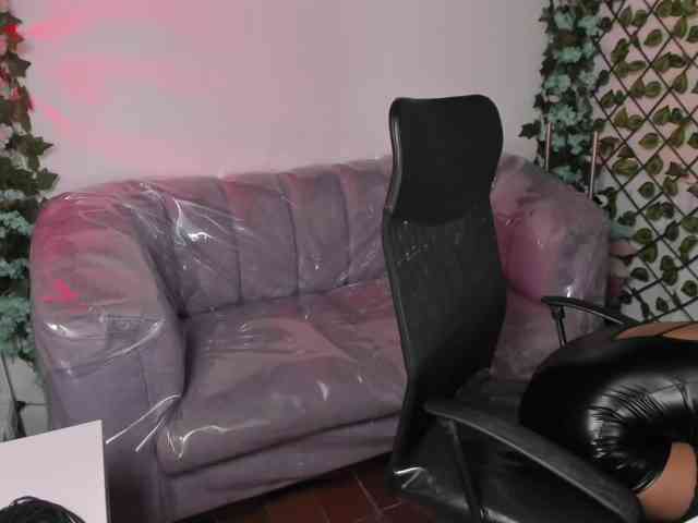 ChloeLombardi webcam