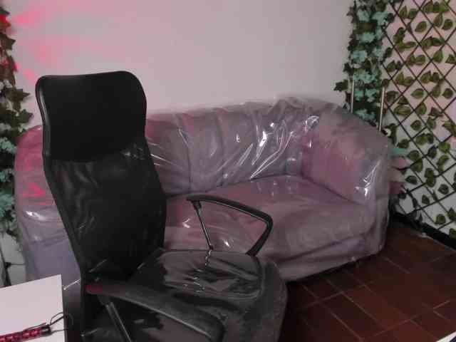 ChloeLombardi webcam