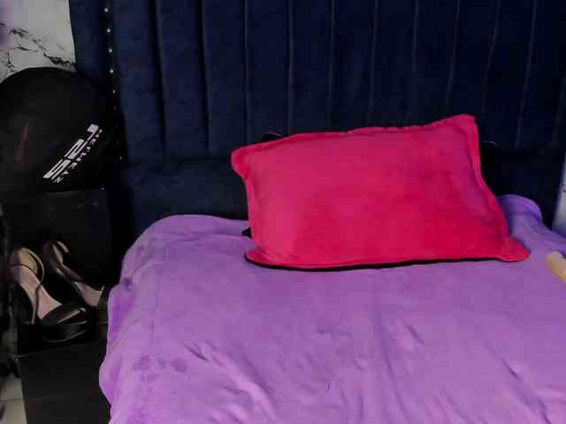 ChloeLombardi webcam
