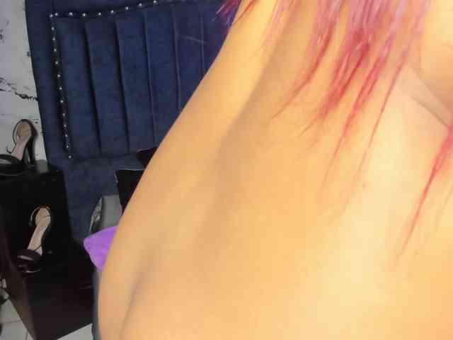 ChloeLombardi webcam