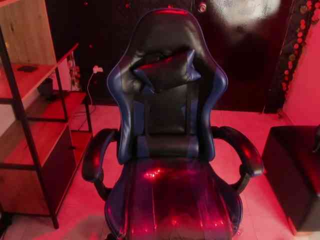 ChloeLombardi webcam