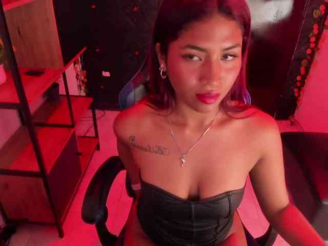 ChloeLombardi webcam