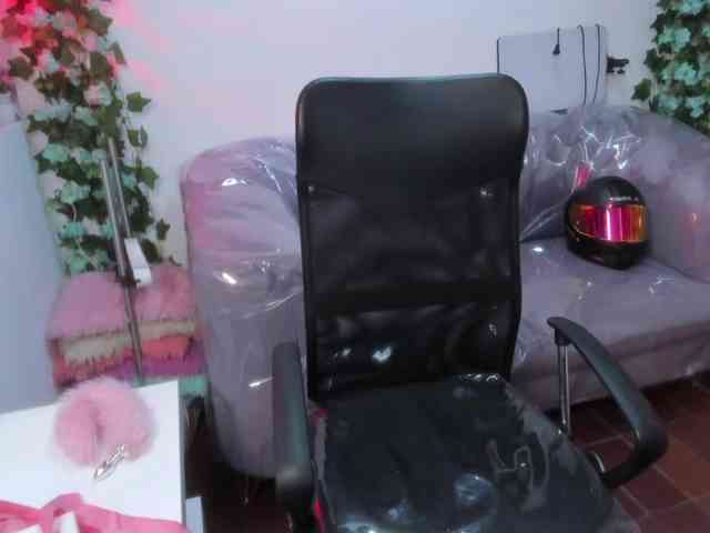 ChloeLombardi webcam