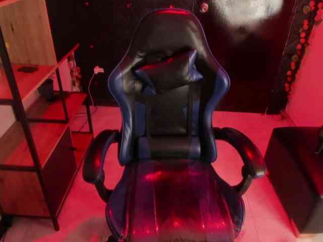 ChloeLombardi webcam