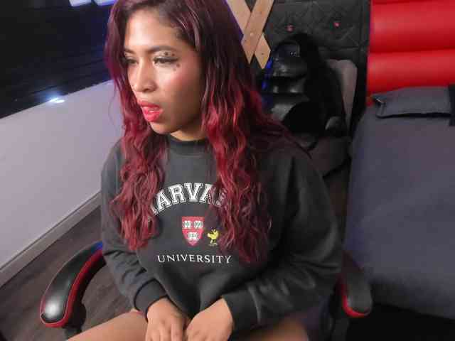 ChloeLombardi webcam