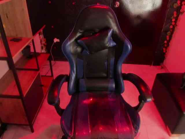 ChloeLombardi webcam