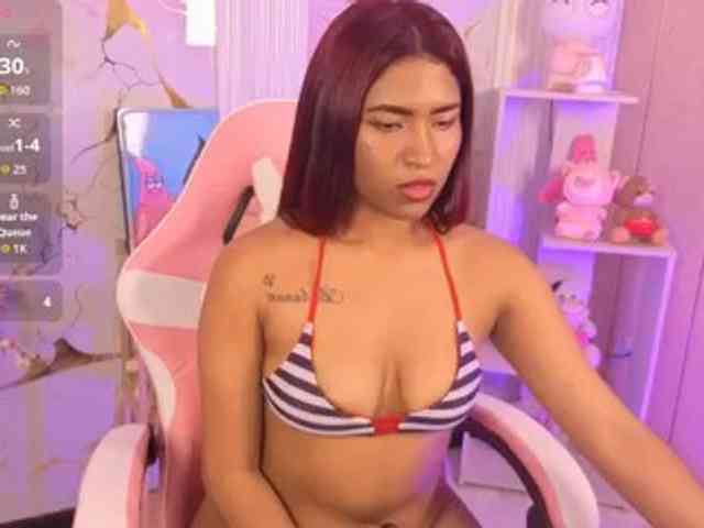 ChloeLombardi webcam