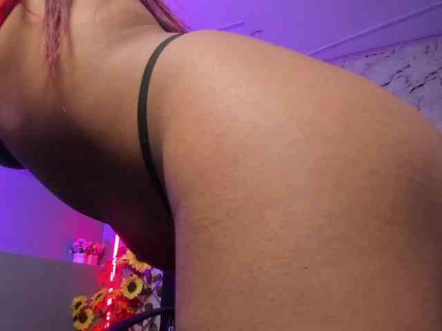 ChloeLombardi webcam