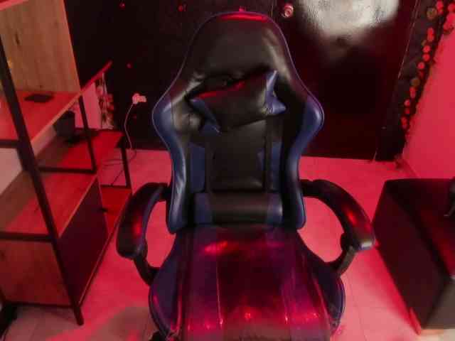 ChloeLombardi webcam