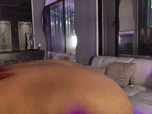 ChloeLombardi webcam