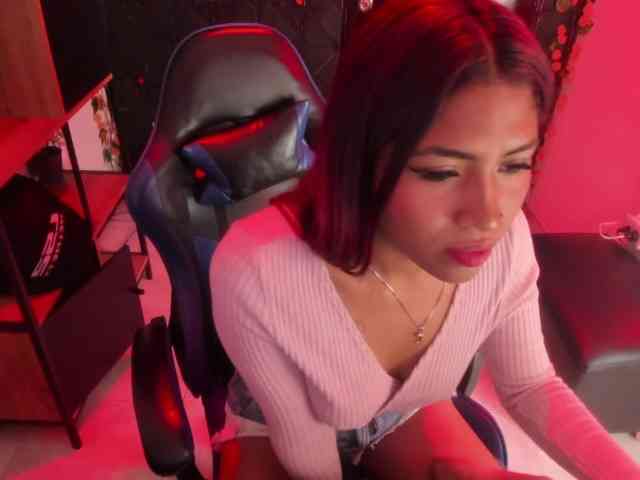 ChloeLombardi webcam