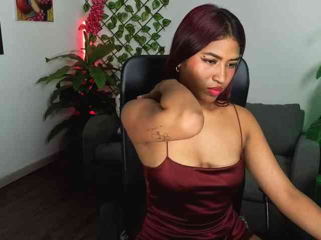 ChloeLombardi webcam