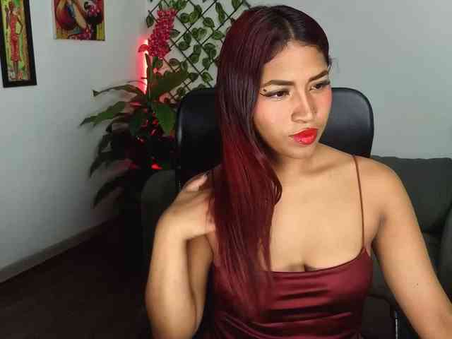 ChloeLombardi webcam