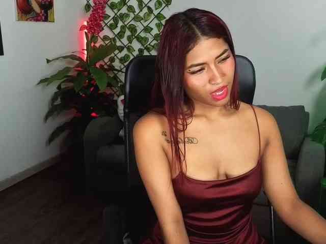 ChloeLombardi webcam