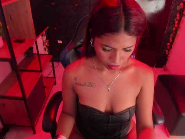 ChloeLombardi webcam