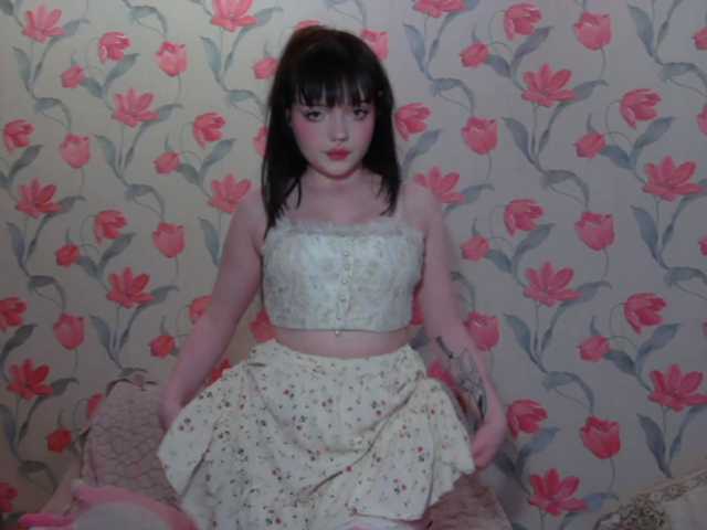 AnnmarieGuastella's BongaCams show and profile