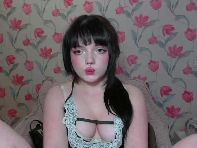 AnnmarieGuastella's BongaCams show and profile