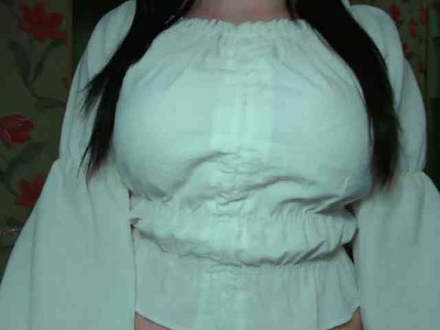 Model: AnnmarieGuastella