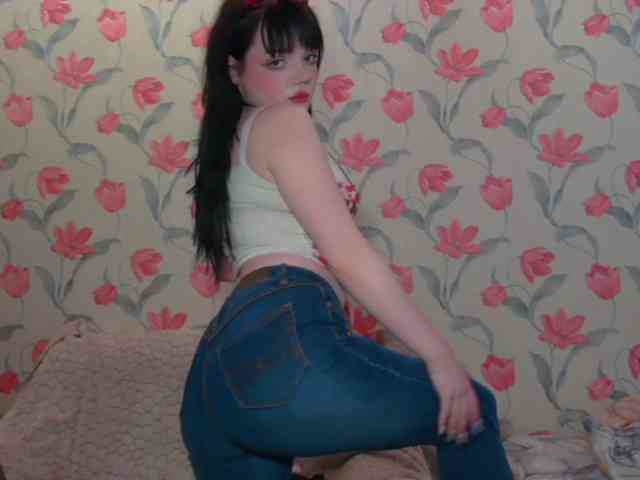 AnnmarieGuastella webcam