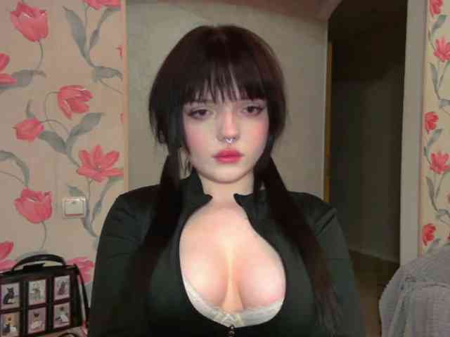 Model: AnnmarieGuastella