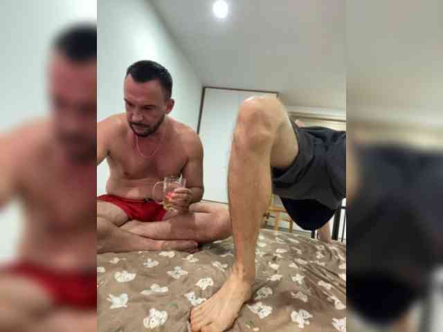 only-uncle-seryo... Live Webcam on BongaCams