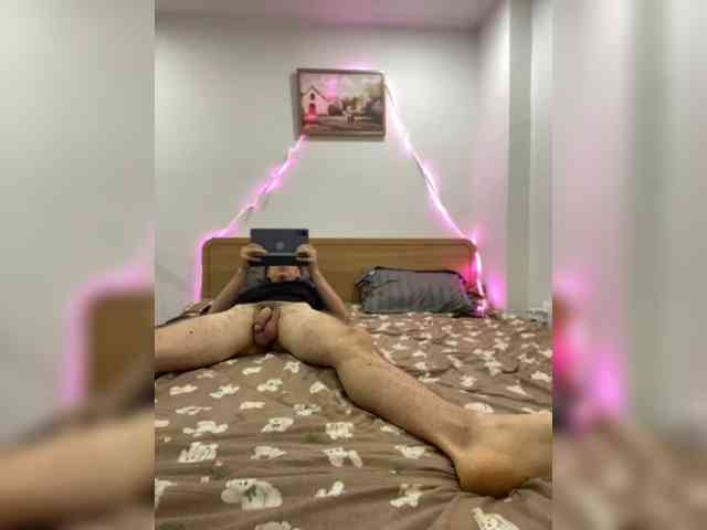 only-uncle-seryo... Live Webcam on BongaCams