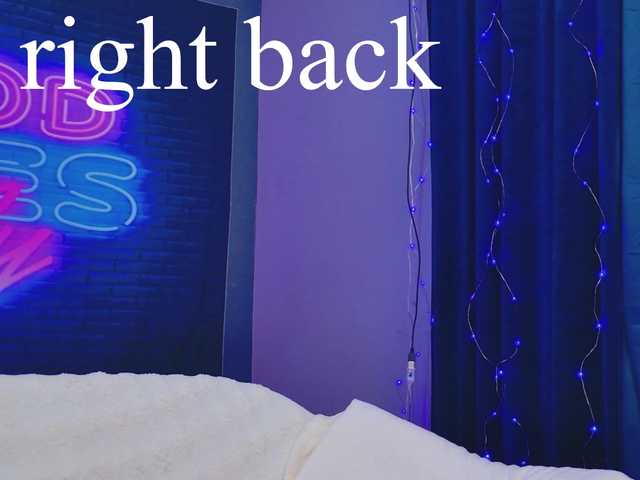 KarinaNoire live cam preview