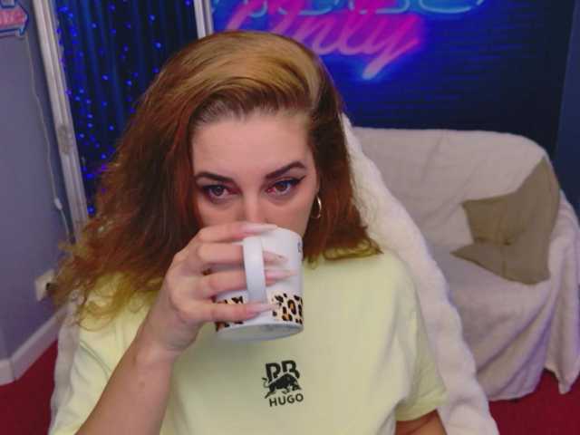 KarinaNoire live cam on BongaCams
