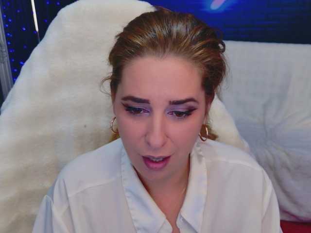KarinaNoire live cam on BongaCams