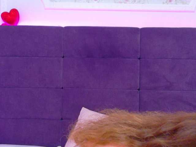 KarinaNoire live cam on BongaCams
