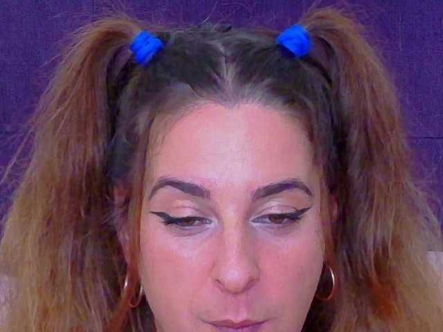 KarinaNoire live cam on BongaCams
