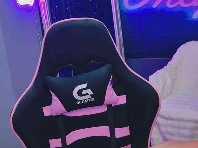 KarinaNoire webcam