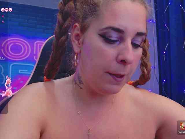 KarinaNoire webcam