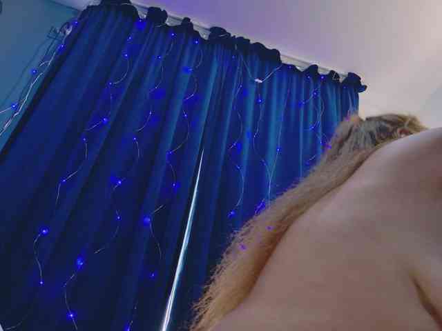 KarinaNoire webcam