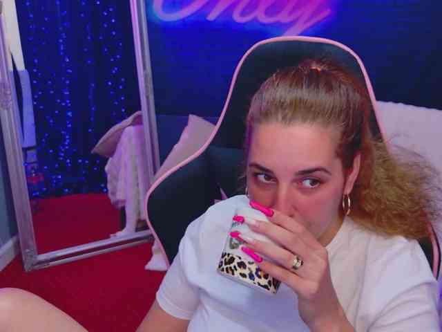 KarinaNoire webcam