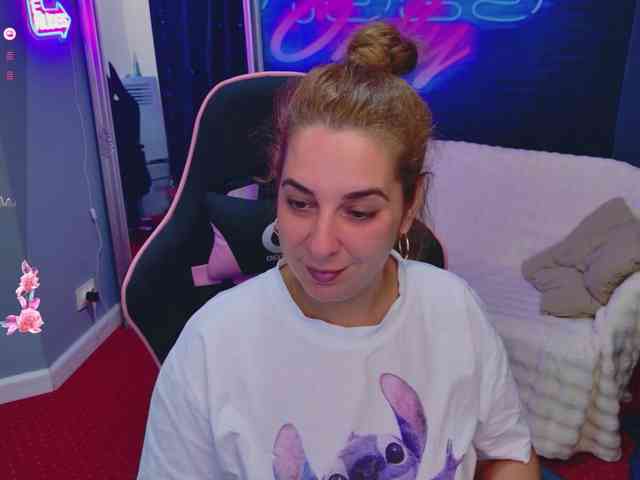 KarinaNoire webcam