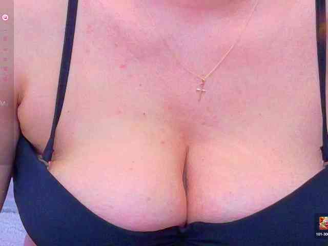 KarinaNoire webcam