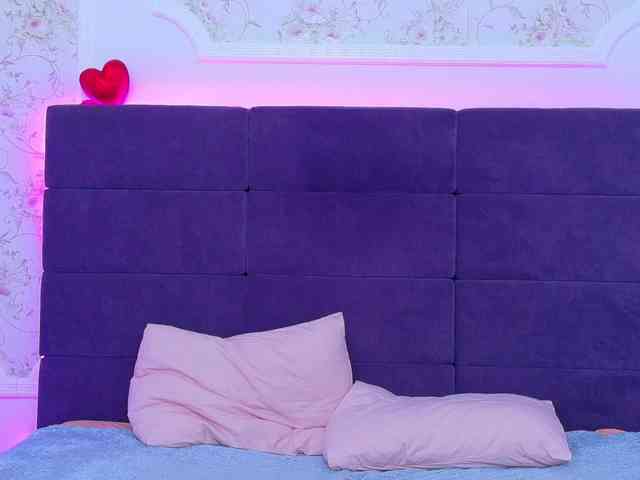 KarinaNoire webcam