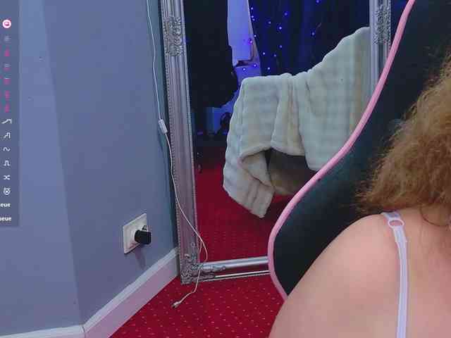 KarinaNoire webcam