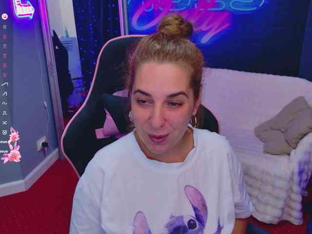 KarinaNoire webcam