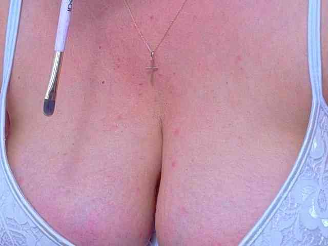 KarinaNoire webcam