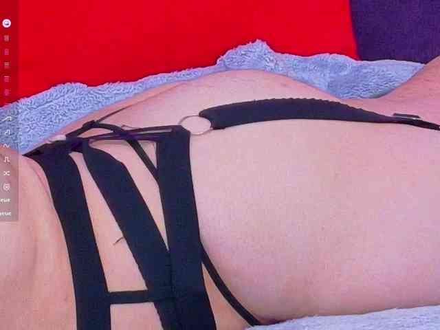 KarinaNoire webcam