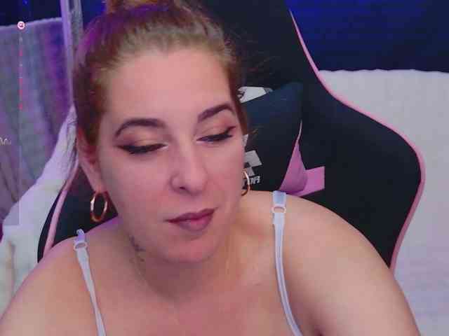 KarinaNoire webcam