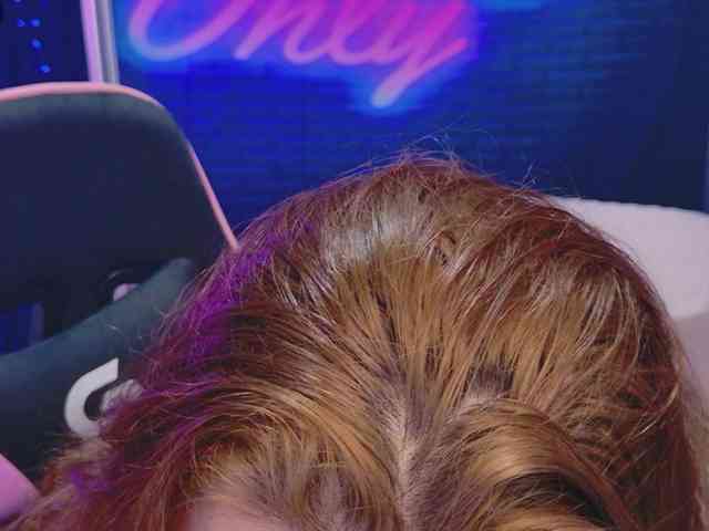 KarinaNoire webcam