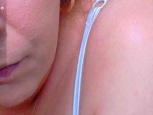 KarinaNoire webcam