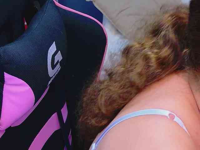 KarinaNoire webcam