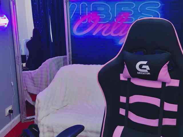 KarinaNoire webcam